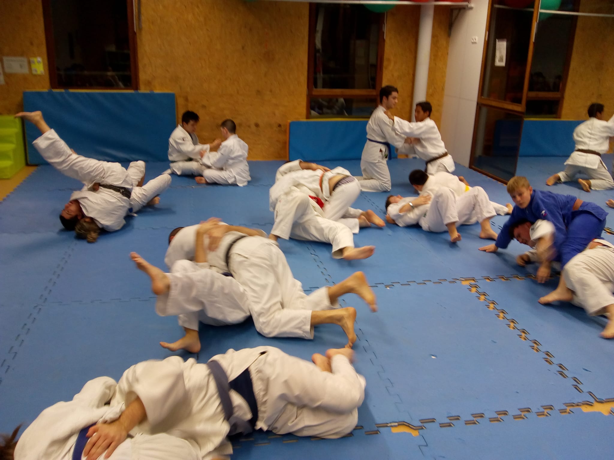 Entrenamiento de Judo para niños con necesidades educativas especiales 17-12-19